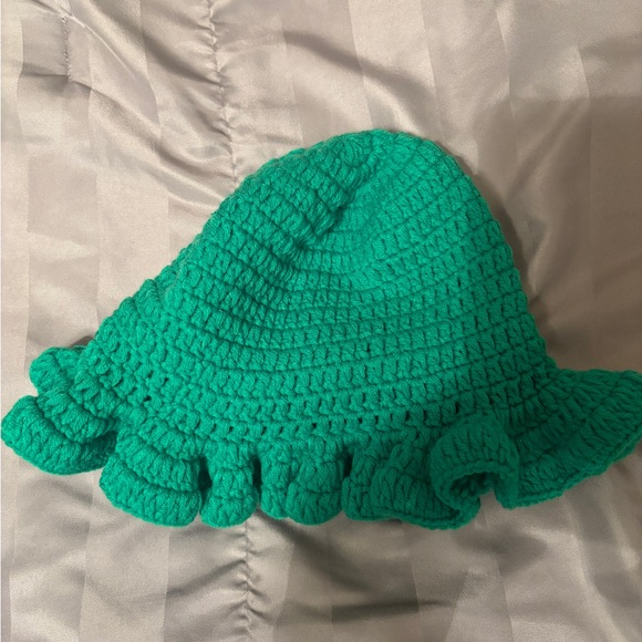 Green Ruffled Hat - Picture 2 of 2